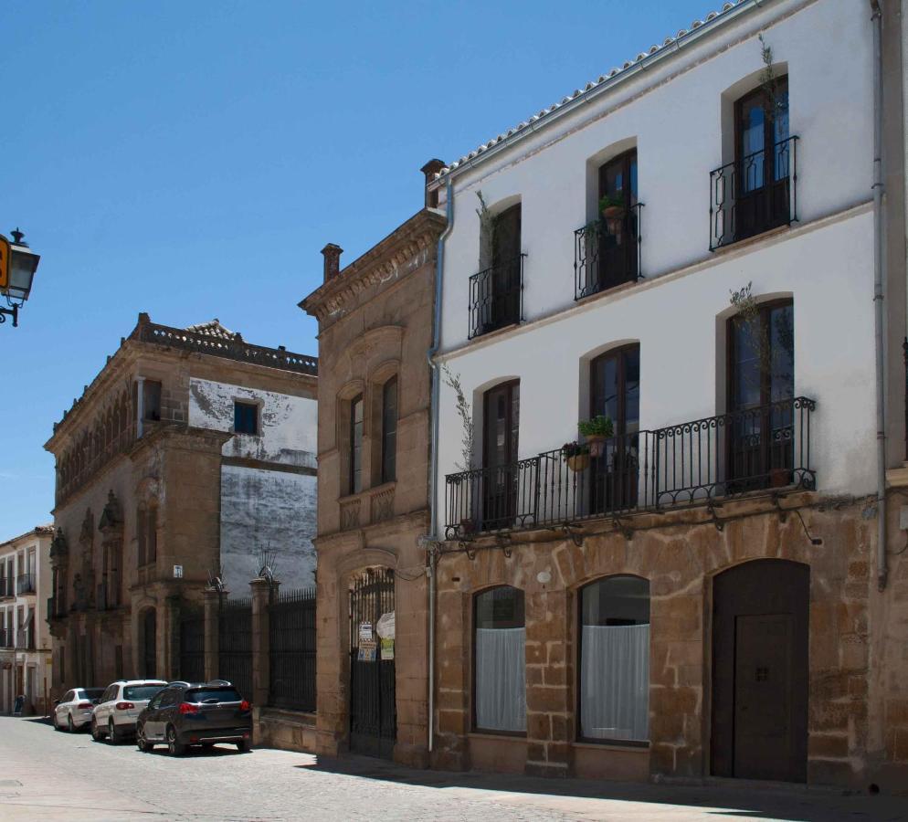 Apartamentos Tres Llaves Palacio De Vela De Los Cobos Úbeda Kültér fotó