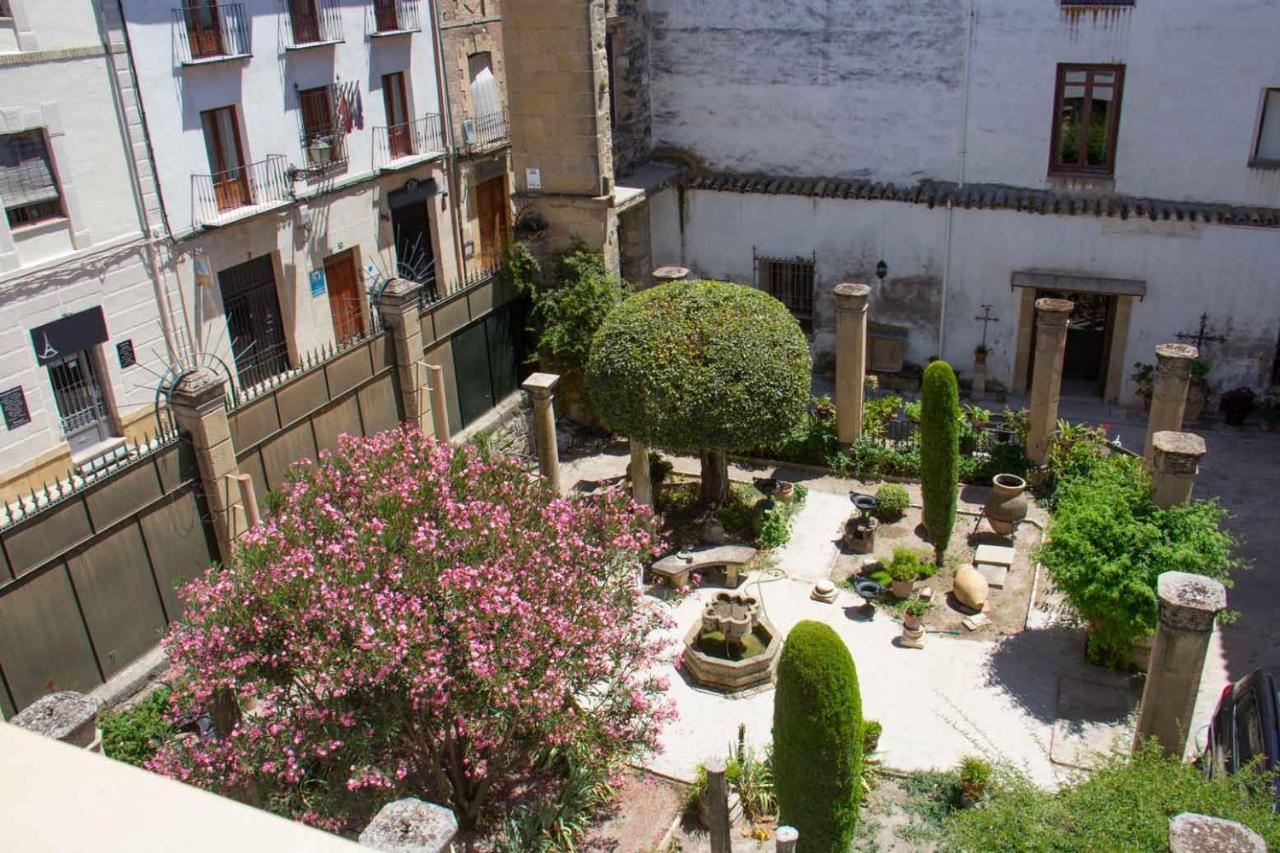 Apartamentos Tres Llaves Palacio De Vela De Los Cobos Úbeda Kültér fotó